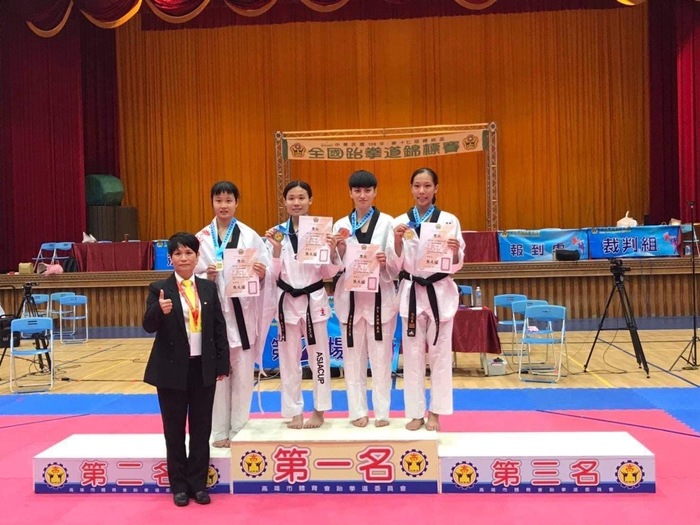 巫冠潔（技擊二）女子49公斤級銅牌