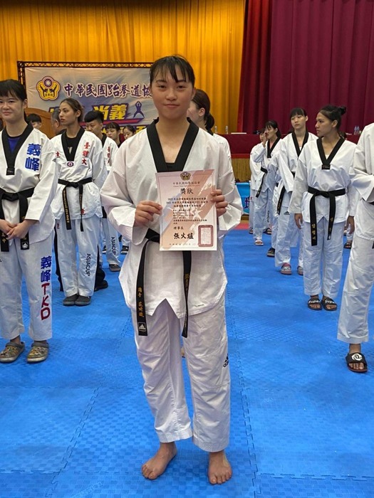 莊昕璇(技擊二) 女子62公斤級 金牌