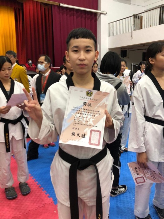 宋傢茵(技擊四) 女子46公斤級 銅牌
